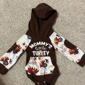 Thanksgiving mommy’s little turkey hooded long sleeve brown onesie Turkey NEWBOR